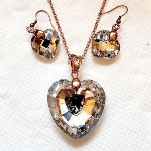 Rose gold chain w/ white crystal heart & earrings